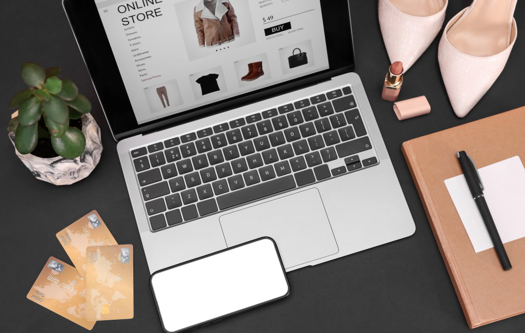 Laptop with ecommerce transaction | Ecommerce marketing strategies