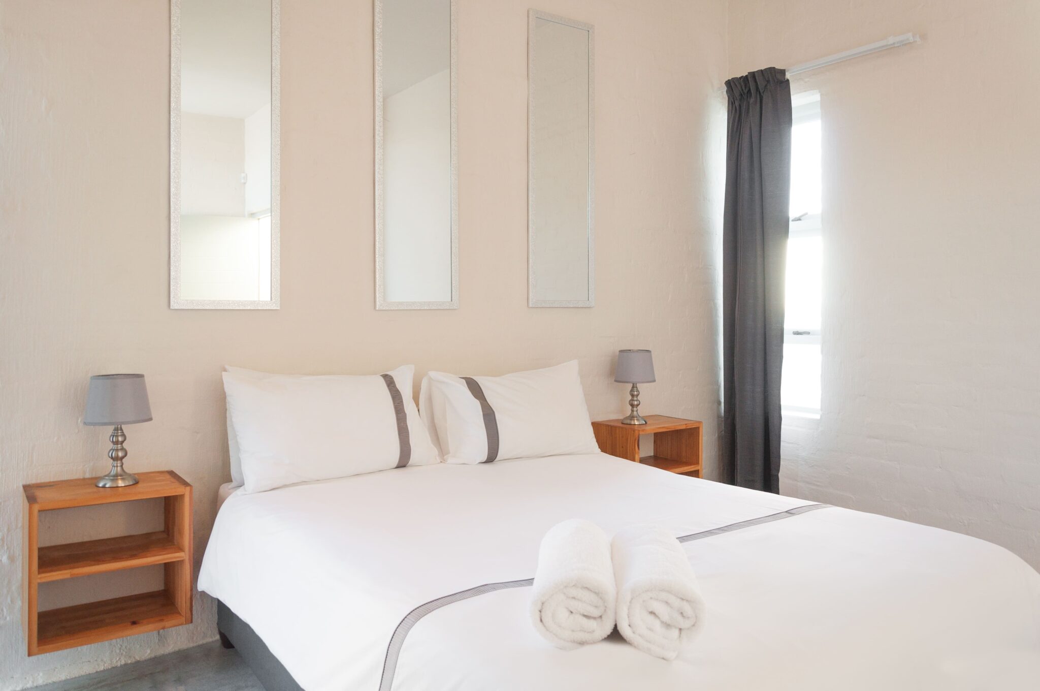 White bedroom | Airbnb’s North Star metric